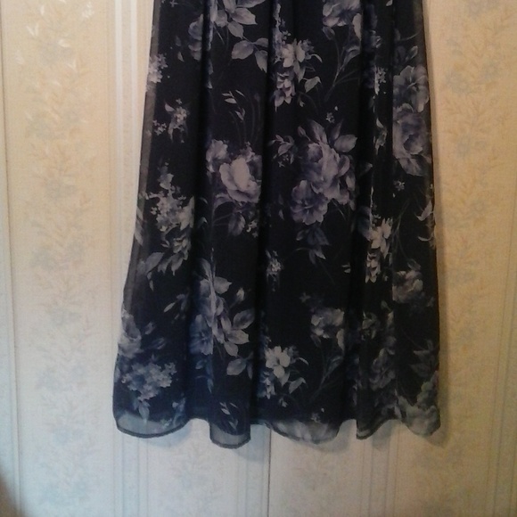 *SAMANTHA LEE NAVY/LT BLUE SHEER SKIRT FULLY LINED - Picture 2 of 5